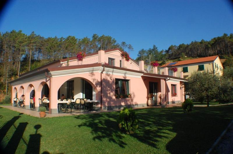 La Rossola & Natura Landhuis Bonassola